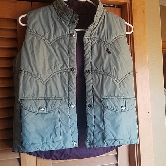 Like New Reversible Vest - Picture 2 of 4